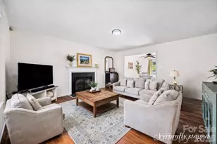 6104 Sunbridge Ct, Charlotte, NC 28269 - Photo 2