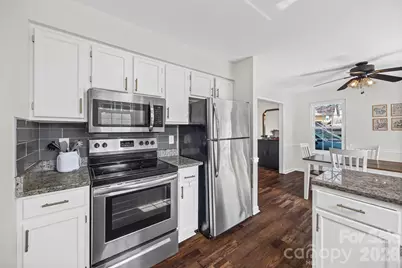 6104 Sunbridge Court, Charlotte, NC 28269 - Photo 8