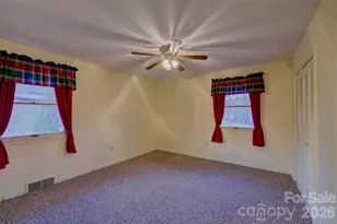 220 Grand View Ln, Burnsville, NC 28714 - Photo 18
