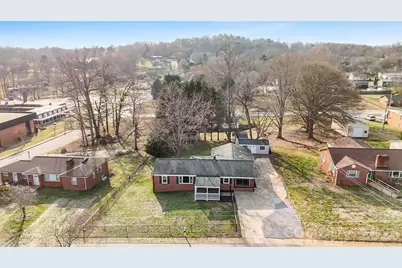 606 Park Avenue, Morganton, NC 28655 - Photo 2