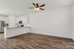 105 Indian Wls Ct, Harmony, NC 28634 - Photo 4