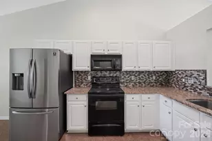 1838 Summit Ridge Ln, Kannapolis, NC 28083 - Photo 10