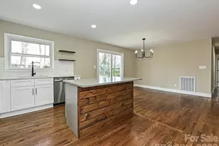 441 Holly Cir, Mount Holly, NC 28120 - Photo 4