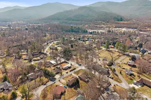 303 Stonewall Ave, Swannanoa, NC 28778 - Photo 32