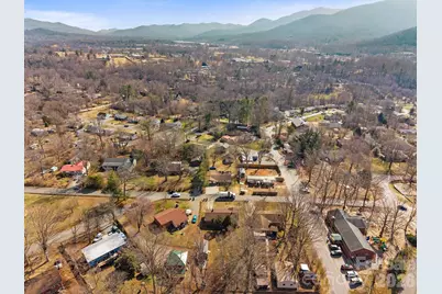 303 Stonewall Avenue, Swannanoa, NC 28778 - Photo 36