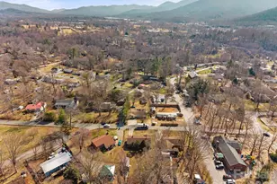 303 Stonewall Ave, Swannanoa, NC 28778 - Photo 36