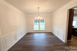 2718 Phillips Woods Ln, Matthews, NC 28105 - Photo 10