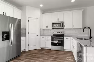 109 Indian Wls Ct, Harmony, NC 28634 - Photo 8