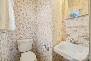 277 Powell St, Hendersonville, NC 28792 - Photo 18