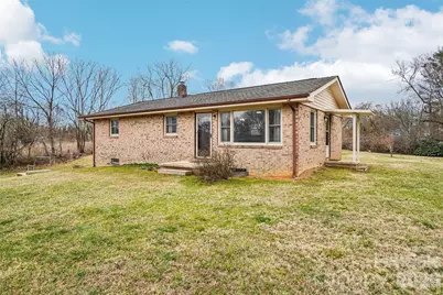 277 Powell Street, Hendersonville, NC 28792 - Photo 1