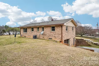 277 Powell Street, Hendersonville, NC 28792 - Photo 24