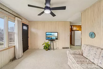 277 Powell Street, Hendersonville, NC 28792 - Photo 6