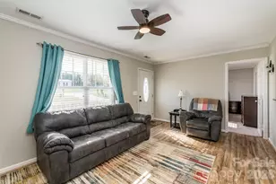 370 Weathers Creek Rd, Troutman, NC 28166 - Photo 6