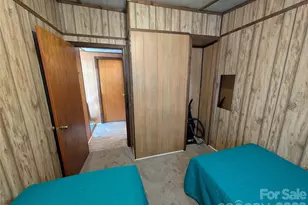 260 Oak Ridge Rd, Hendersonville, NC 28792 - Photo 20