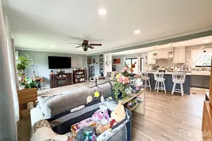 701 Cherry Ln, Shelby, NC 28150 - Photo 10