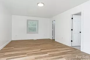 1831 Erie St, Charlotte, NC 28216 - Photo 16