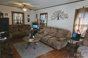 1117 Candlewood Dr, Kinston, NC 28501 - Photo 6