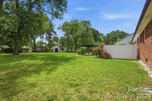 324 Autumn Dr, Harrisburg, NC 28075 - Photo 36