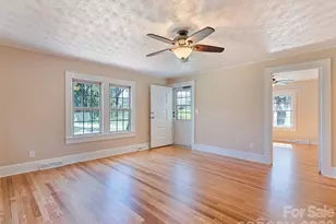 157 Morgan St, Canton, NC 28716 - Photo 10