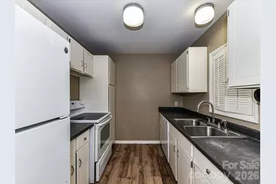 1323 Queens Road #308, Charlotte, NC 28207 - Photo 4