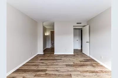 1323 Queens Road #308, Charlotte, NC 28207 - Photo 8