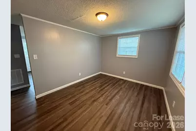 1456 17th Avenue NE, Hickory, NC 28601 - Photo 2