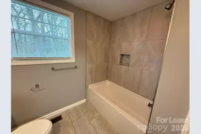 1456 17th Avenue NE, Hickory, NC 28601 - Photo 8