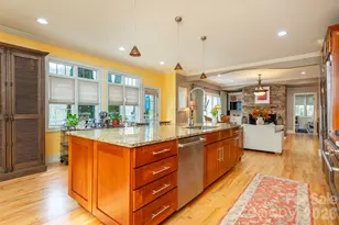 11 Hearthstone Dr, Asheville, NC 28803 - Photo 14