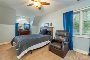 11 Hearthstone Dr, Asheville, NC 28803 - Photo 24