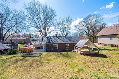 132 15th Avenue NW, Hickory, NC 28601 - Photo 36