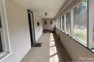 262 Blackberry Ln, Bakersville, NC 28705 - Photo 4