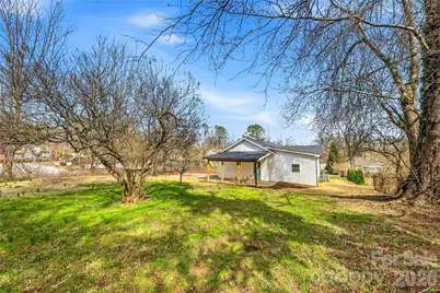 807 N Whitted Street, Hendersonville, NC 28791 - Photo 32