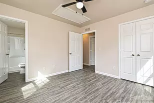 7826 Burch Shire Rd, Charlotte, NC 28269 - Photo 16