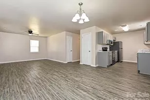 7826 Burch Shire Rd, Charlotte, NC 28269 - Photo 12