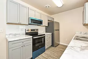 7826 Burch Shire Rd, Charlotte, NC 28269 - Photo 8