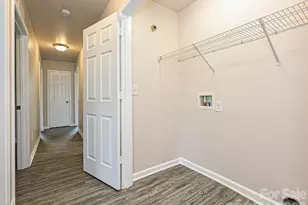 7826 Burch Shire Rd, Charlotte, NC 28269 - Photo 14