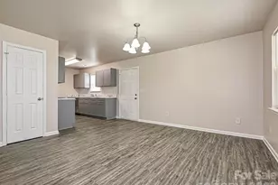 7826 Burch Shire Rd, Charlotte, NC 28269 - Photo 6