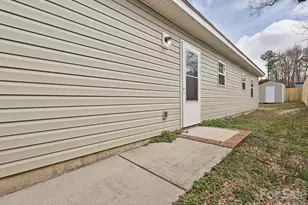 7826 Burch Shire Rd, Charlotte, NC 28269 - Photo 22