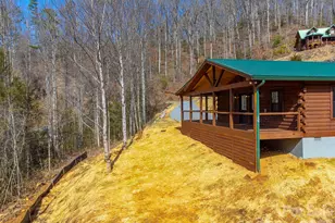 677 Ridgetop Cir, Whittier, NC 28789 - Photo 38