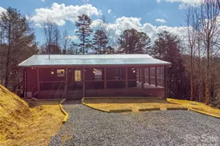 677 Ridgetop Cir, Whittier, NC 28789 - Photo 4