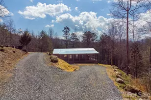 677 Ridgetop Cir, Whittier, NC 28789 - Photo 10