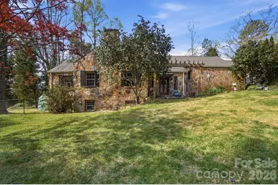 501 W Maryland Avenue, Bessemer City, NC 28016 - Photo 2