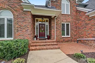 18801 River Falls Dr, Davidson, NC 28036 - Photo 2