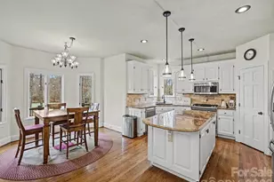 18801 River Falls Dr, Davidson, NC 28036 - Photo 10