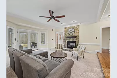 18801 River Falls Drive, Davidson, NC 28036 - Photo 16