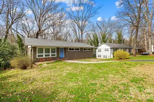 6240 Candlewood Dr, Charlotte, NC 28210 - Photo 4