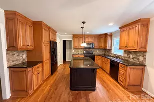 3029 Southampton Cir, Gastonia, NC 28056 - Photo 2