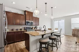 11110 Chalkbark Ln, Charlotte, NC 28262 - Photo 8