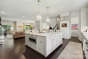 3030 Fairview Villa Ct, Charlotte, NC 28209 - Photo 16