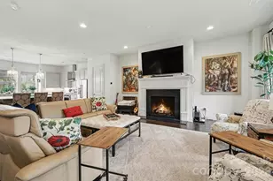 3030 Fairview Villa Ct, Charlotte, NC 28209 - Photo 10